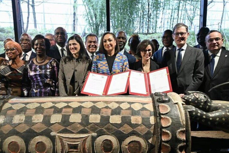 Restitutions coloniales : l’Assemblée examine enfin la loi-cadre attendue depuis 2017