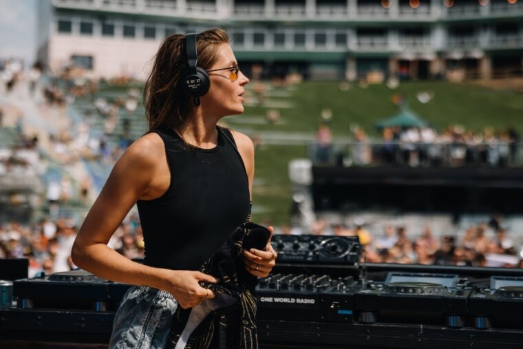 À Gênes, Charlotte de Witte fait danser 20 000 personnes en plein centre-ville