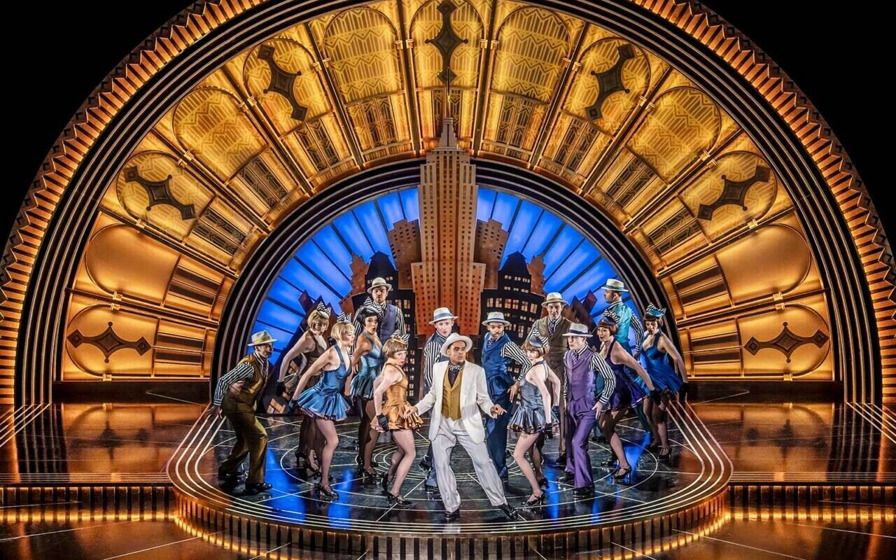 “Top Hat” au Châtelet : une comédie musicale portée par la danse et les claquettes