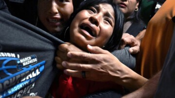 World Press Photo 2026 : une famille de migrants déchirée par l'ICE reçoit la récompense suprême