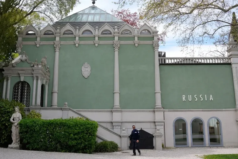Biennale de Venise 2026 : la Russie et Israël exclus du palmarès sous pression européenne