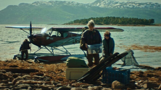 Sukkwan Island : un père, un fils, et une île du Grand Nord comme terrain de tous les dangers Sukkwan Island : un père, un fils, et une île du Grand Nord comme terrain de tous les dangers