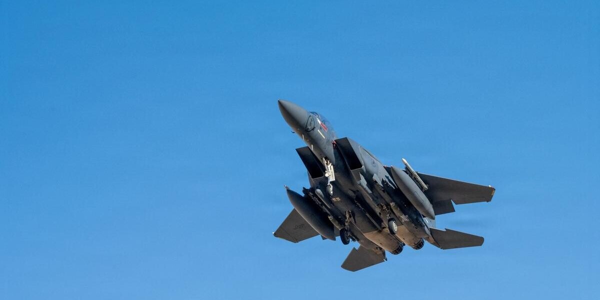 Iran–États-Unis : un avion de chasse abattu, un pilote secouru dans une nouvelle escalade