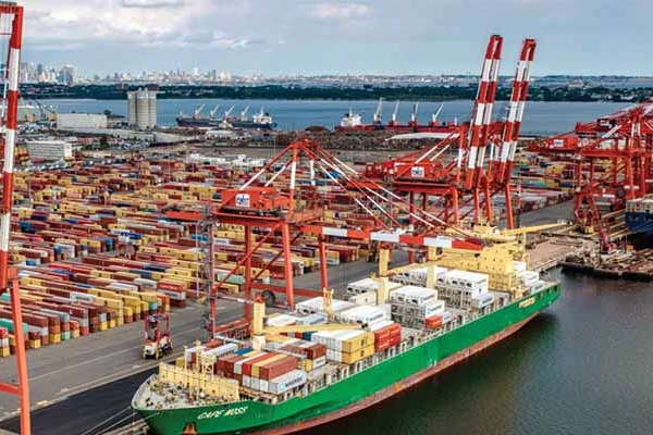 La Chine accélère son offensive commerciale en Afrique avec de nouvelles routes maritimes directes