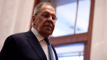 Lavrov tend la main à Washington pour relancer les relations économiques, malgré des tensions persistantes