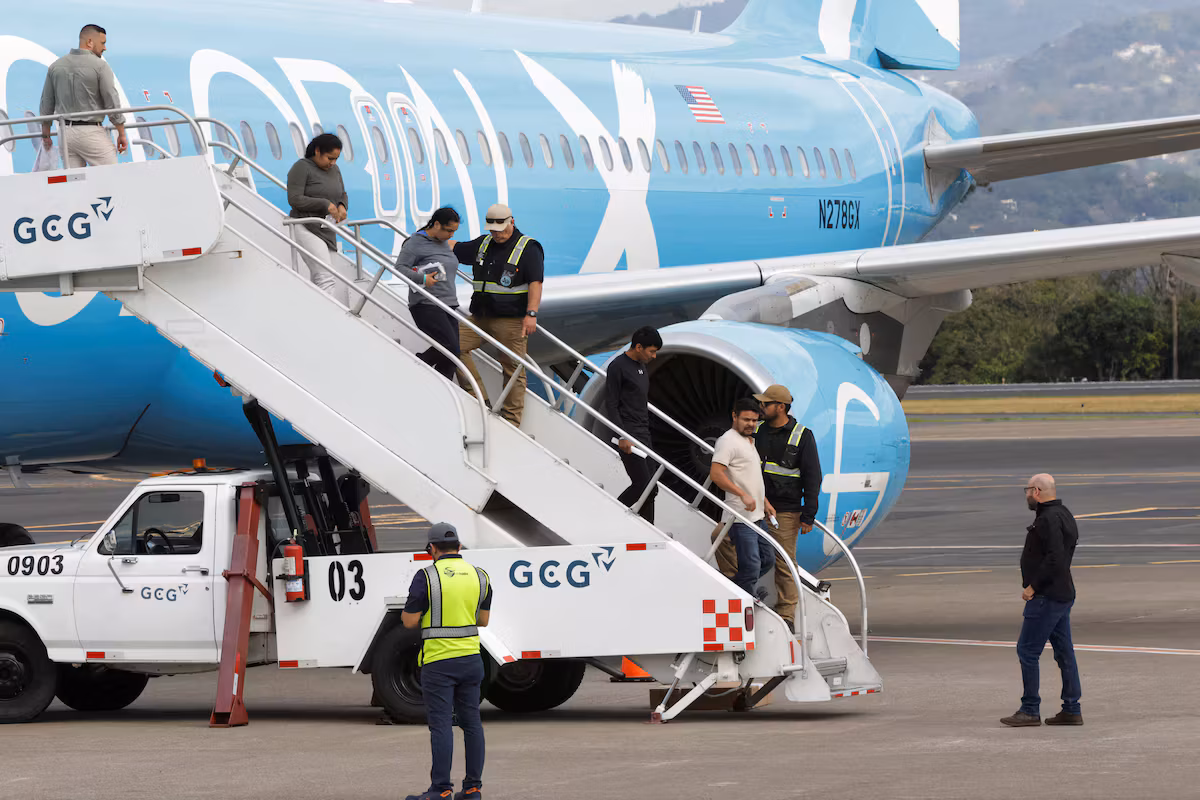 Costa Rica welcomes its first migrants deported by the United States under a controversial agreement