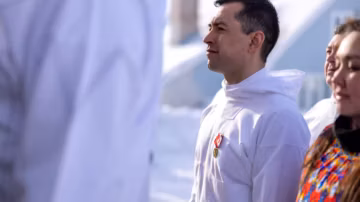 Le Groenland nomme l’ancien Premier ministre Egede aux Affaires étrangères en pleine tension avec Washington