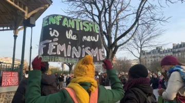 L'enfantisme, ce mot nouveau qui bouscule l'autorité des adultes