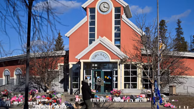 Les familles de victimes d’une fusillade au Canada poursuivent OpenAI et Sam Altman devant la justice américaine