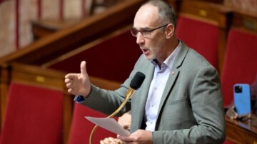 Loïc Prud'homme quitte le groupe LFI et prend ses distances à l'Assemblée