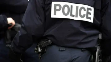 Lyon : un homme poignardé en rentrant chez lui, l'agresseur en fuite