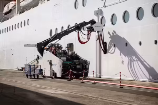 Marseille accélère l’électrification des paquebots de croisière à quai