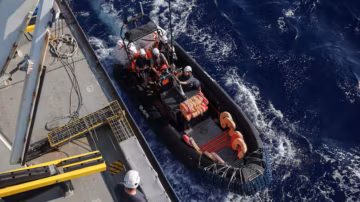 Méditerranée : 32 migrants secourus près de l’Italie, plus de 70 portés disparus