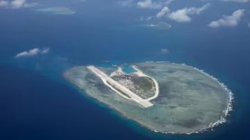 Mer de Chine méridionale : Washington, Canberra et Manille renforcent leur coopération militaire face aux tensions