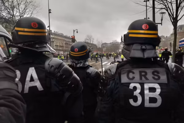 Nice : deux CRS en garde à vue après une agression filmée dans un quartier résidentiel