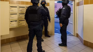 Nice : les deux CRS renvoyés devant la justice pour violences et vol après une agression filmée