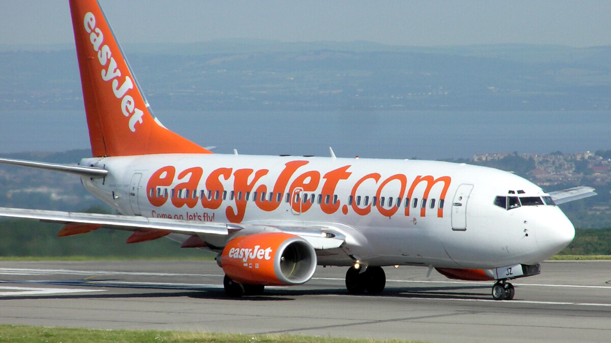 Orly : un avion EasyJet contraint de remettre les gaz après des tirs de feux d’artifice