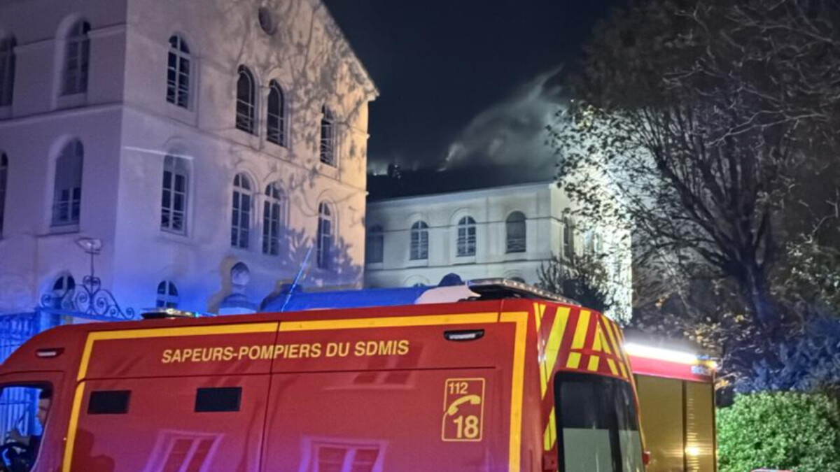 Panique à lyon : un incendie frappe un internat et force l’évacuation de 150 élèves en pleine nuit