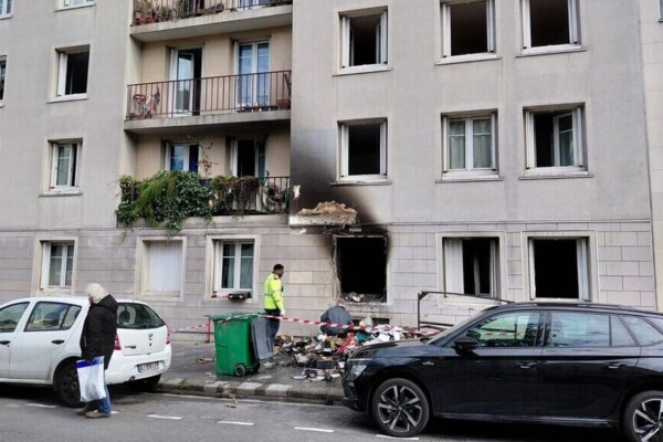 Paris: un chargeur de portable soupçonné, dix blessés après un incendie boulevard de Picpus