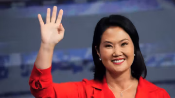Pérou : Keiko Fujimori en tête des sondages à une semaine d’une élection sous haute tension
