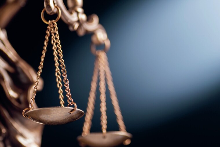 Pièges violents via une application : des adolescents renvoyés devant la justice après une série d’attaques ciblées