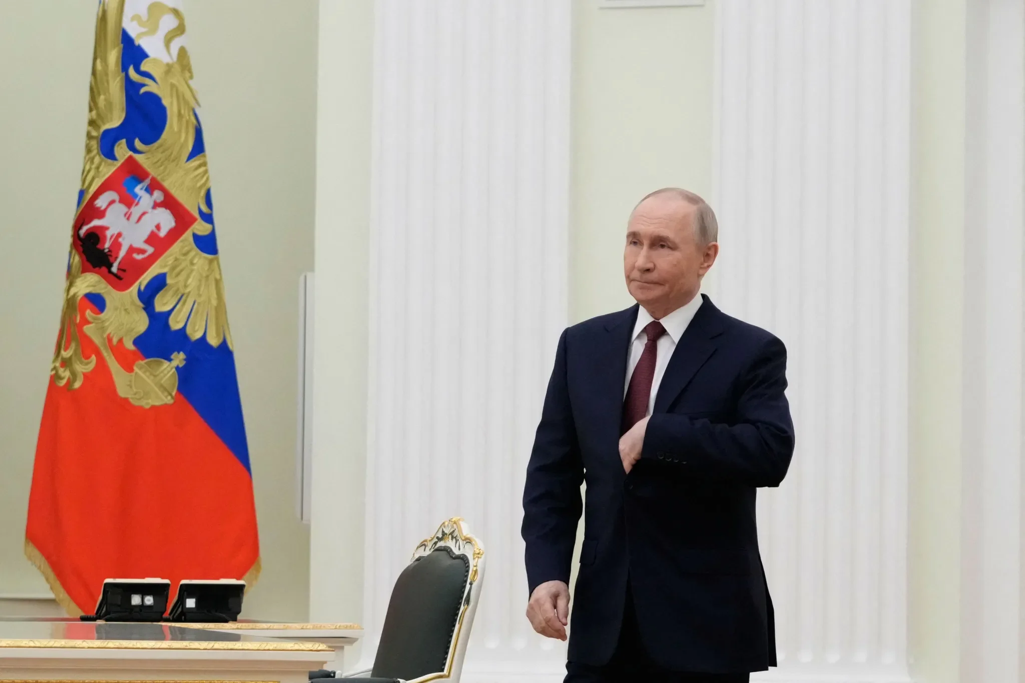 Putin denounces an escalation of Ukrainian strikes after the attack on a Russian refinery