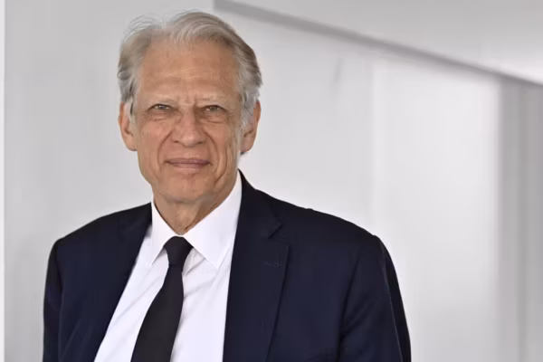 Présidentielle 2027 : Dominique de Villepin se positionne sans officialiser sa candidature