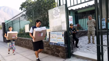 Présidentielle au Pérou : un scrutin incertain sur fond de crise politique et de tensions internationales