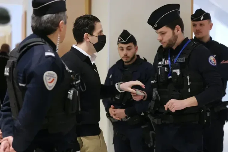 Procès Athanor à Paris, le secret défense s'invite au banc des accusés