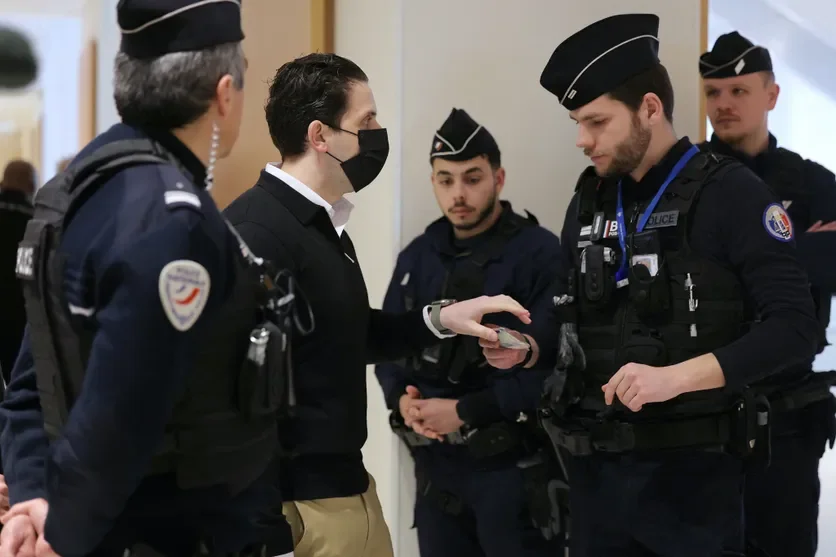 Athanor trial in Paris: national security secrecy puts itself in the dock