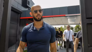 Roumanie : la justice lève les restrictions visant Andrew Tate en pleine enquête pour trafic d’êtres humains