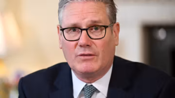 Royaume-Uni : Keir Starmer sous pression après l’affaire Peter Mandelson