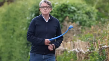 Royaume-Uni : Starmer assure ne pas avoir été informé du feu vert controversé accordé à Mandelson