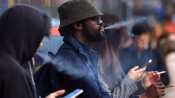 Royaume-Uni : vers une interdiction progressive du tabac pour toute une génération