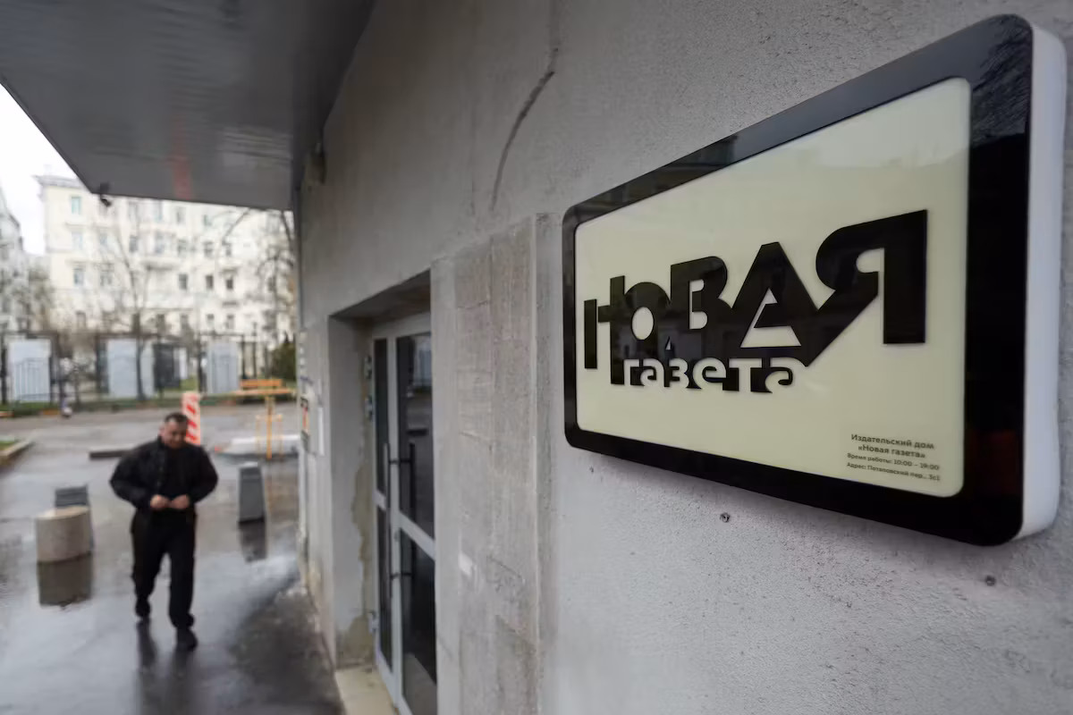 Russie : perquisition dans un journal indépendant à Moscou et arrestation d’un journaliste