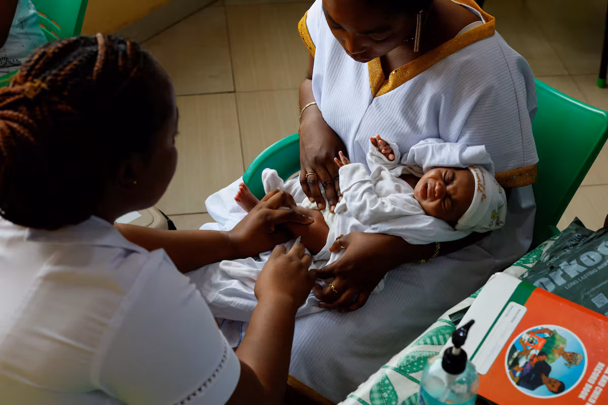 Global health: The United States disrupts the supply of HIV and malaria drugs