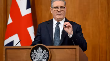 Starmer en mission dans le Golfe pour sécuriser le détroit d’Ormuz après le cessez-le-feu Iran–États-Unis