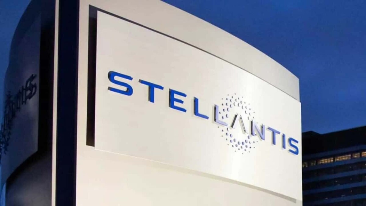 Stellantis va arrêter d'assembler des voitures à Poissy en 2029, reconversion annoncée