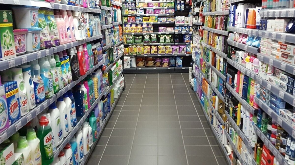 Titres-restaurant: les restaurateurs dénoncent une réforme qui pousse vers les rayons