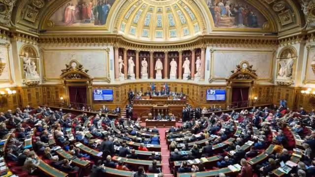 Transports : le Sénat adopte la loi-cadre, péages et billets au cœur du compromis
