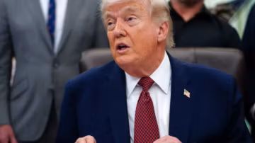 Trump affirme qu’Israël ne l’a jamais poussé à attaquer l’Iran et défend sa ligne dure