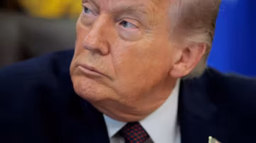 Trump affirme que les États-Unis pourraient contrôler le détroit d’Ormuz et « faire fortune »