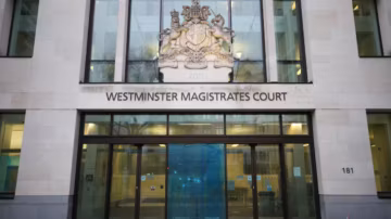 Un Britannique jugé à Londres pour terrorisme, accusé d’avoir combattu avec Al-Shabaab