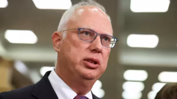 Un émissaire de Poutine à Washington : des discussions sensibles sur l’Ukraine et les sanctions en coulisses