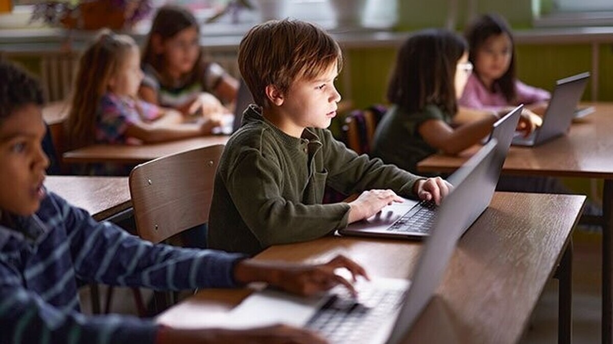 Une journée sans écran par mois, l'Éducation nationale met la déconnexion sur l'emploi du temps Une journée sans écran par mois, l'Éducation nationale met la déconnexion sur l'emploi du temps