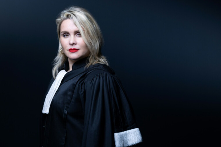 A magistrate publishes a thriller inspired by her daily life at the prosecutor's office