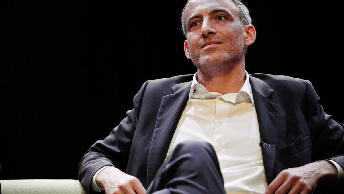 Une partie de la gauche appelle à un projet commun pour contrer le RN en 2027