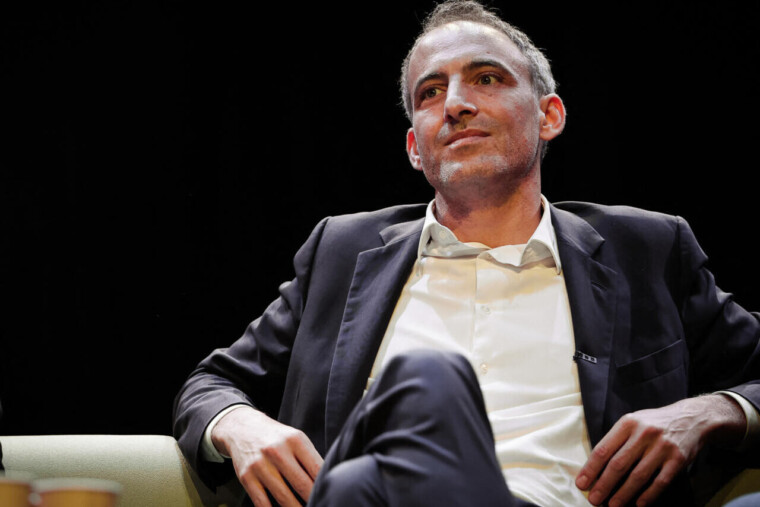 Une partie de la gauche appelle à un projet commun pour contrer le RN en 2027