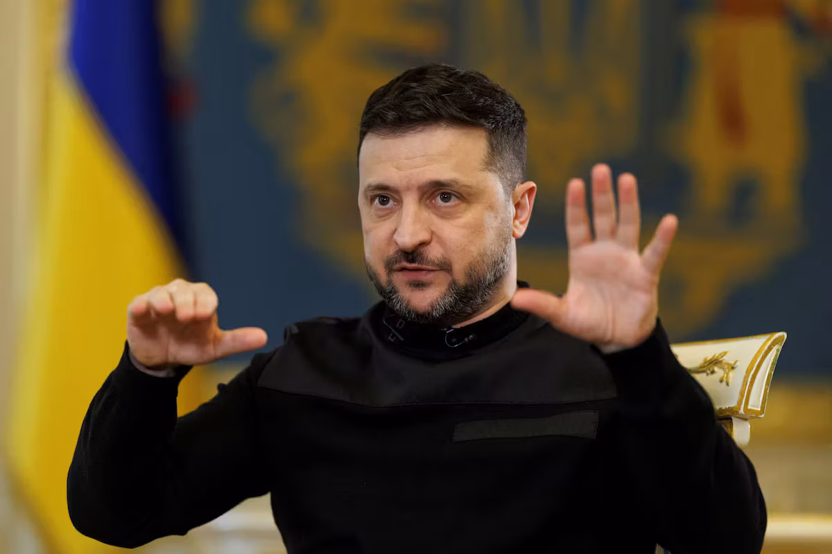 Zelensky warns: Ukraine expects critical months ahead amid military and diplomatic pressure.