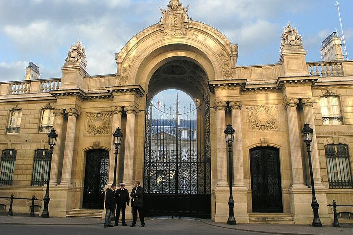 Investigators at the Élysée Palace: an investigation into public contracts linked to the Panthéon has been relaunched